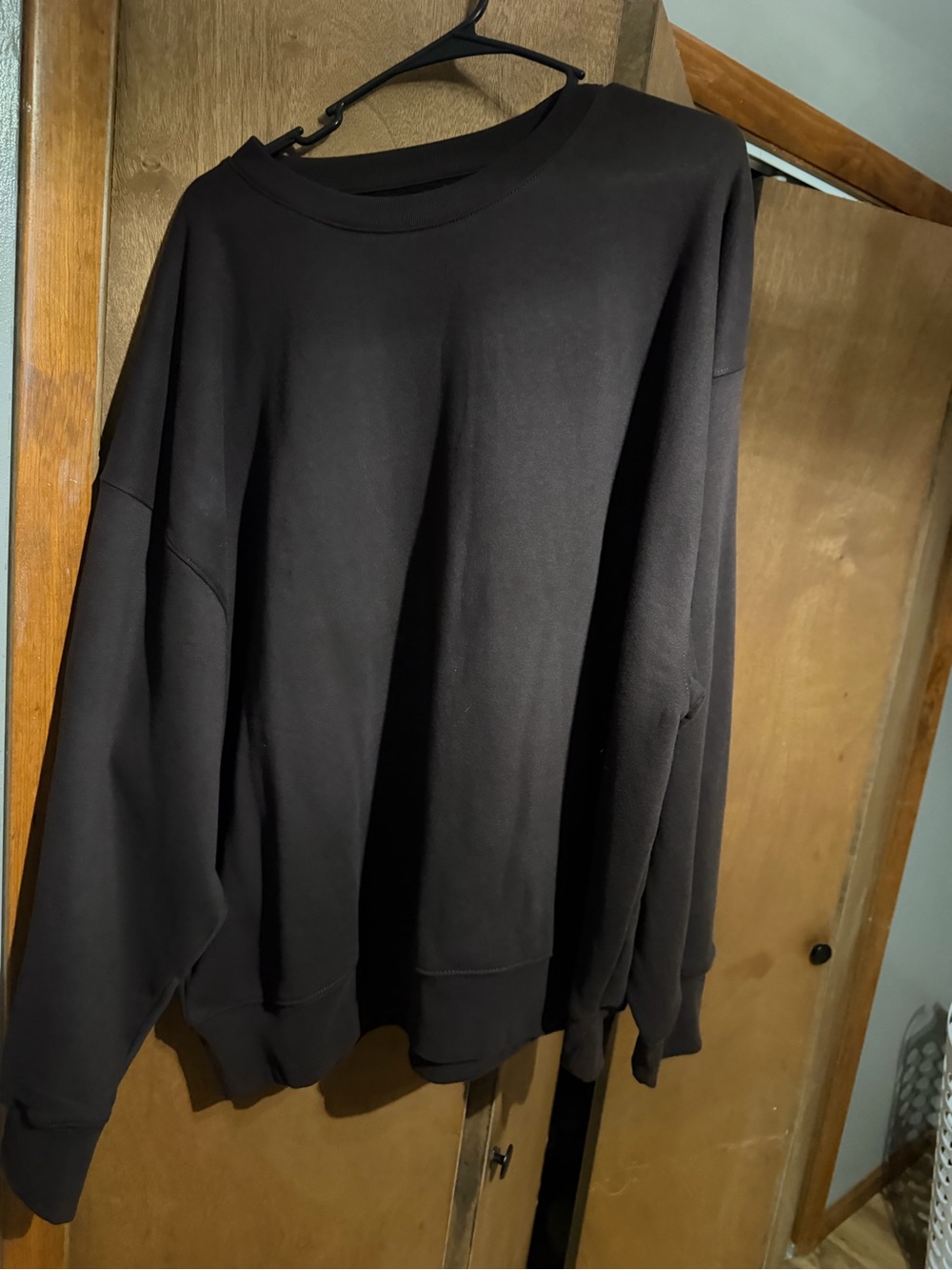 American Eagle Outfitters Black Crewneck Sweatshirt